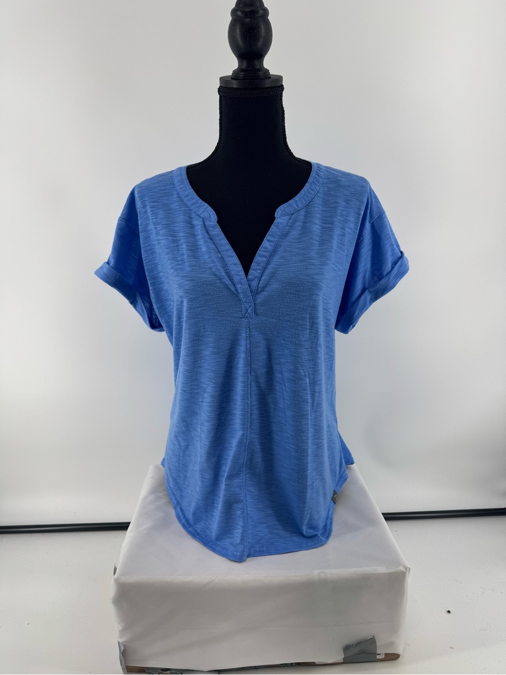 L.L. Bean Short Sleeve Split-Neck Tee in Blue, Petite Medium